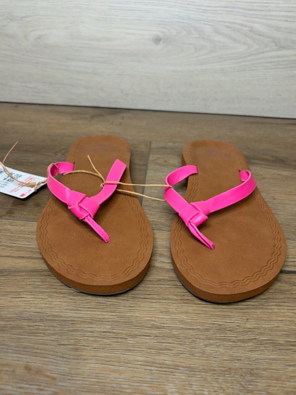 Roxy Luv Me Knot Thong Flip Flops Sandals Women's Hot Pink Size 6 US NWT